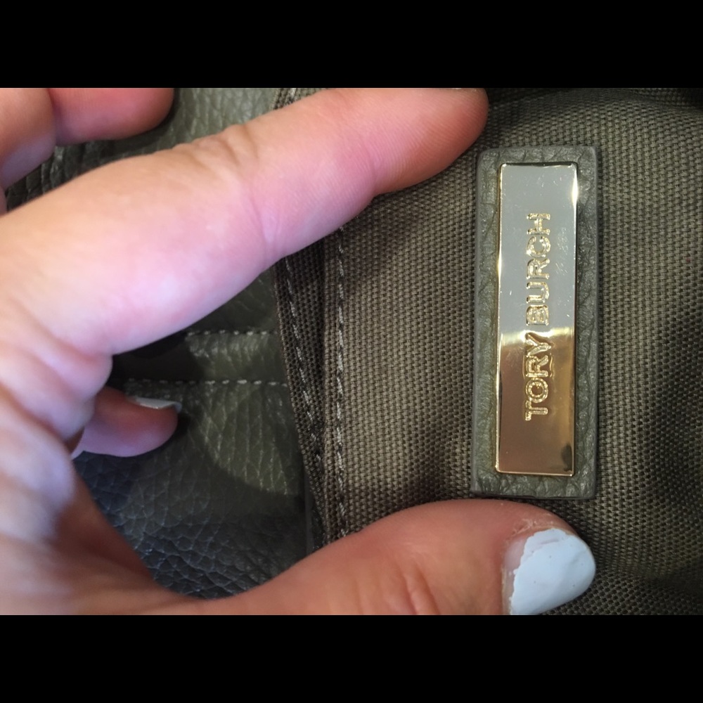 Tory Burch cross body - Picture 4 of 5